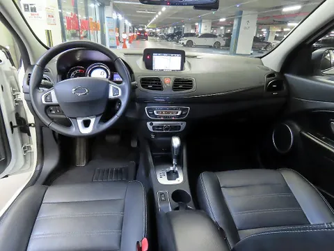 Renault SM3