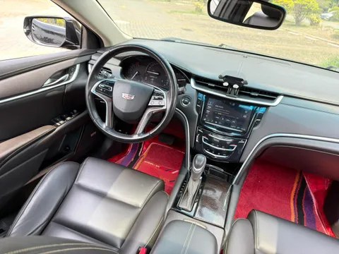 Cadillac XTS