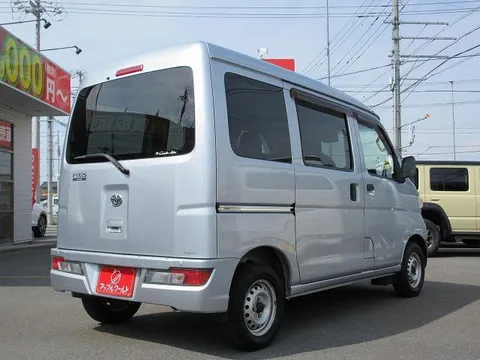 Toyota Pixis Van