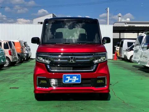 Honda N-BOX Custom