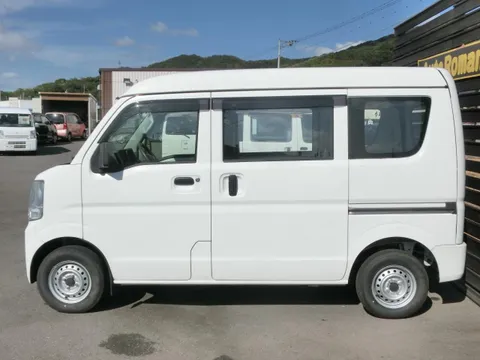 Mitsubishi Minicab Van