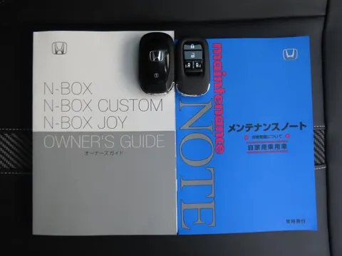 Honda N-BOX Custom