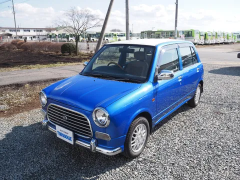 Daihatsu Mira Gino