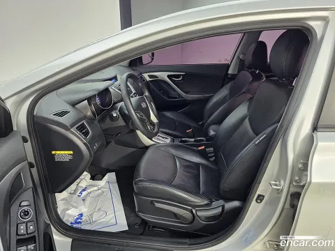 Hyundai Elantra (Avante)