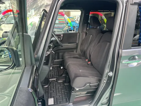Honda N-BOX Custom