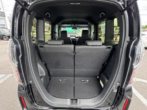 Honda N-BOX Custom