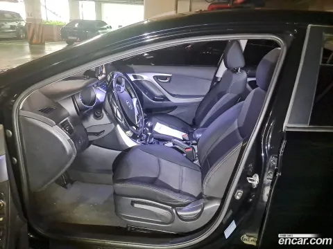 Hyundai Elantra (Avante)