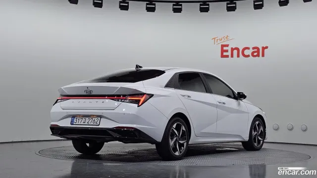 Hyundai Elantra (Avante)