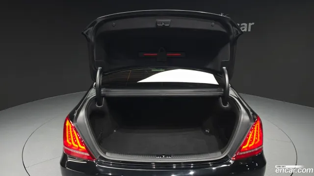 Genesis G90 (EQ900)