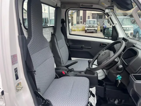 Nissan Clipper Truck