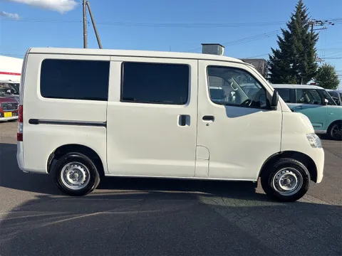 Toyota TownAce Van
