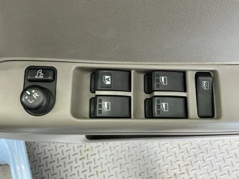 Toyota Pixis Space