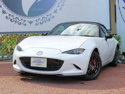 Mazda MX-5 (Roadster)