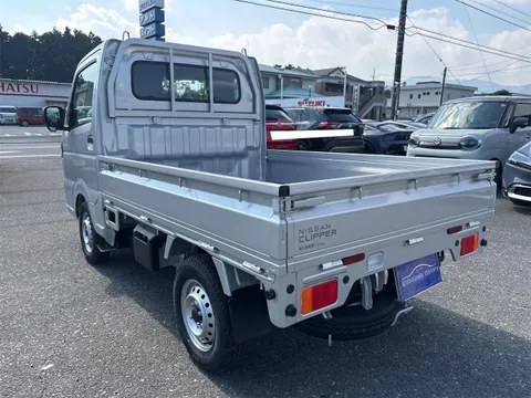 Nissan Clipper Truck