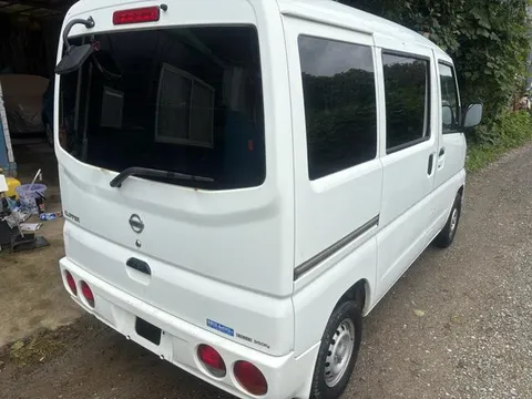 Nissan Clipper Van