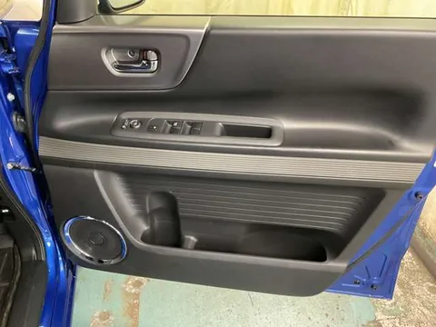 Honda N-BOX Slash