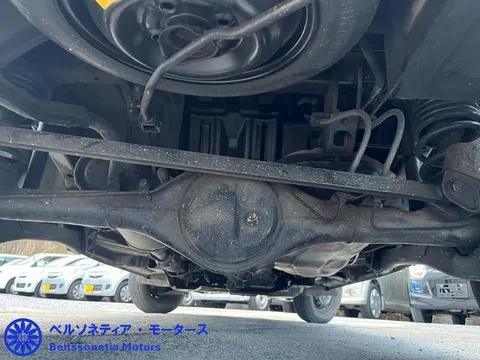Nissan Clipper Van