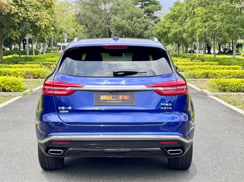 Hongqi HS5