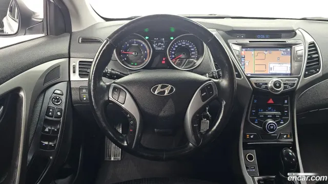 Hyundai Elantra (Avante)