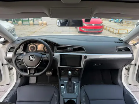 Volkswagen Lamando