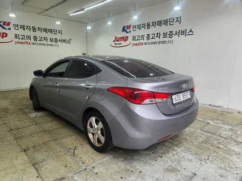 Hyundai Elantra (Avante)