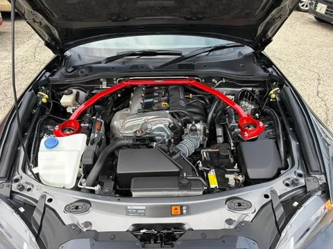 Mazda MX-5 (Roadster)