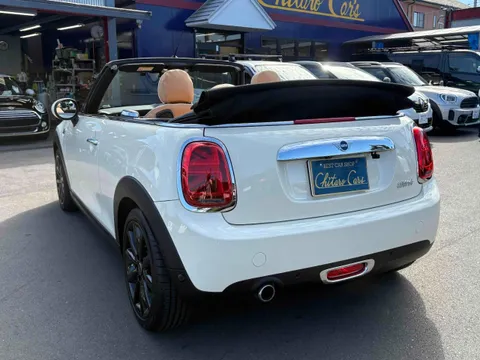 MINI Cooper Convertible