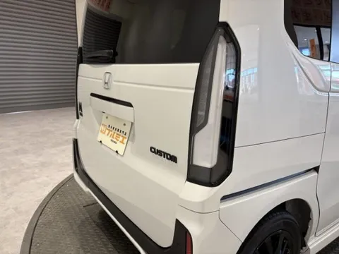 Honda N-BOX Custom
