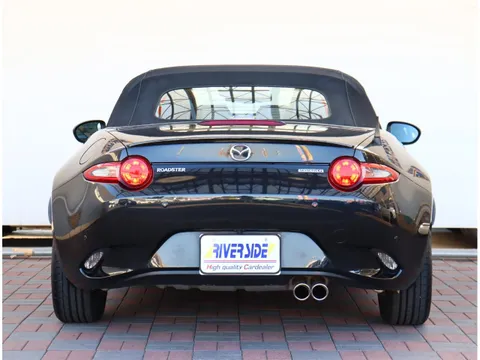 Mazda MX-5 (Roadster)