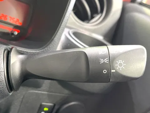 Daihatsu Mira Tocot