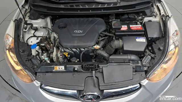 Hyundai Elantra (Avante)