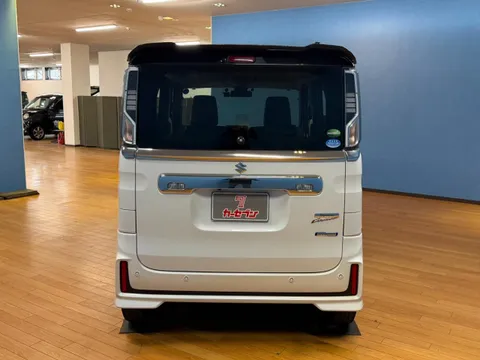 Suzuki Spacia Custom
