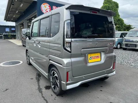 Suzuki Spacia Custom
