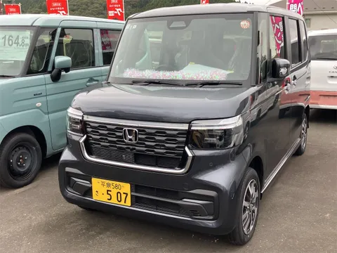 Honda N-BOX Custom