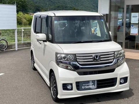 Honda N-BOX Custom