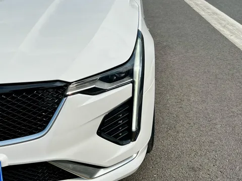 Cadillac CT4