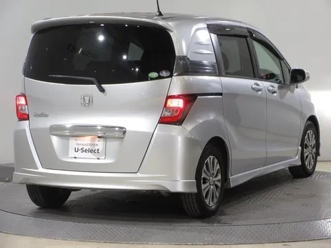 Honda Freed Spike