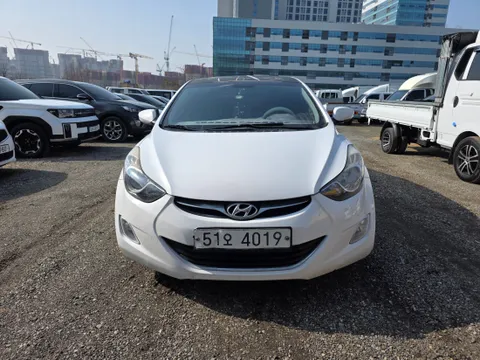 Hyundai Elantra (Avante)