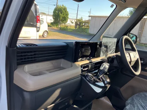Mitsubishi Delica Mini