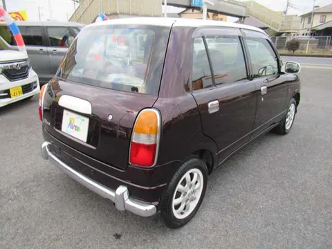 Daihatsu Mira Gino