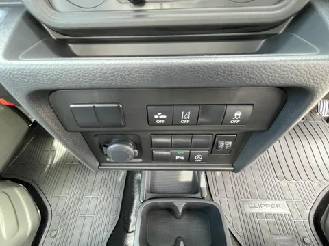 Nissan Clipper Truck