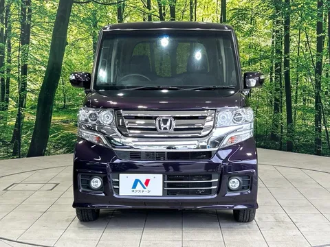 Honda N-BOX Custom