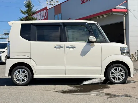 Honda N-BOX Plus