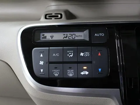 Honda N-BOX Slash