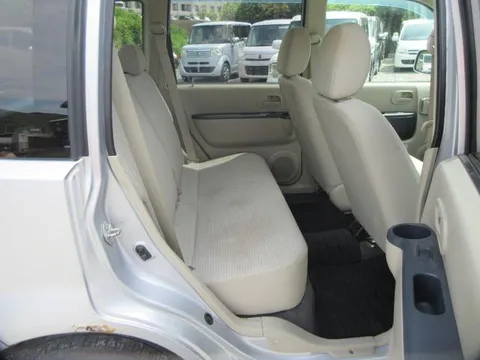 Nissan Otti