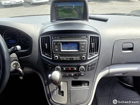 Hyundai Grand Starex