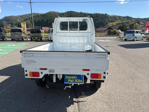 Nissan Clipper Truck
