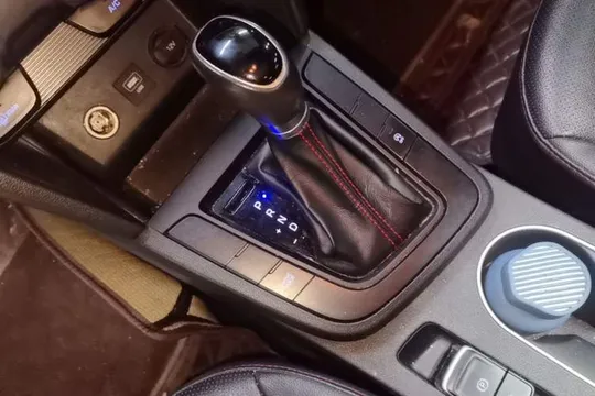Hyundai Elantra (6th Generation / Lingdong)