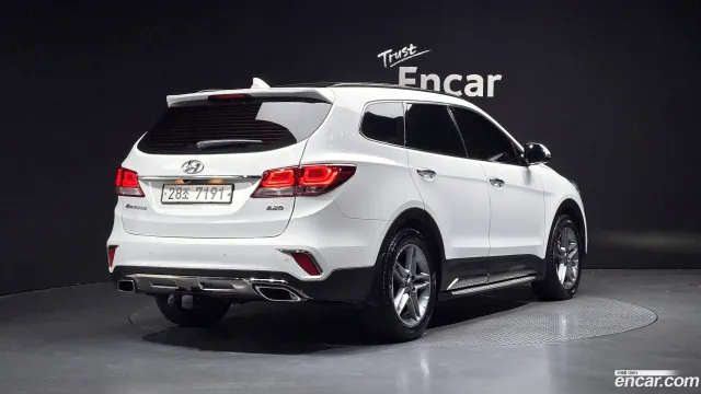 Hyundai Grand Santa Fe (Maxcruz)