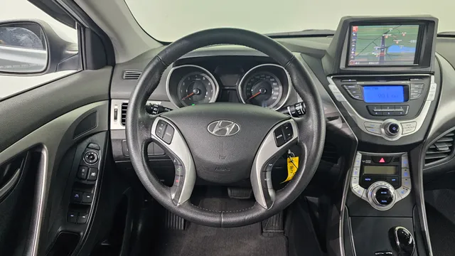 Hyundai Elantra (Avante)